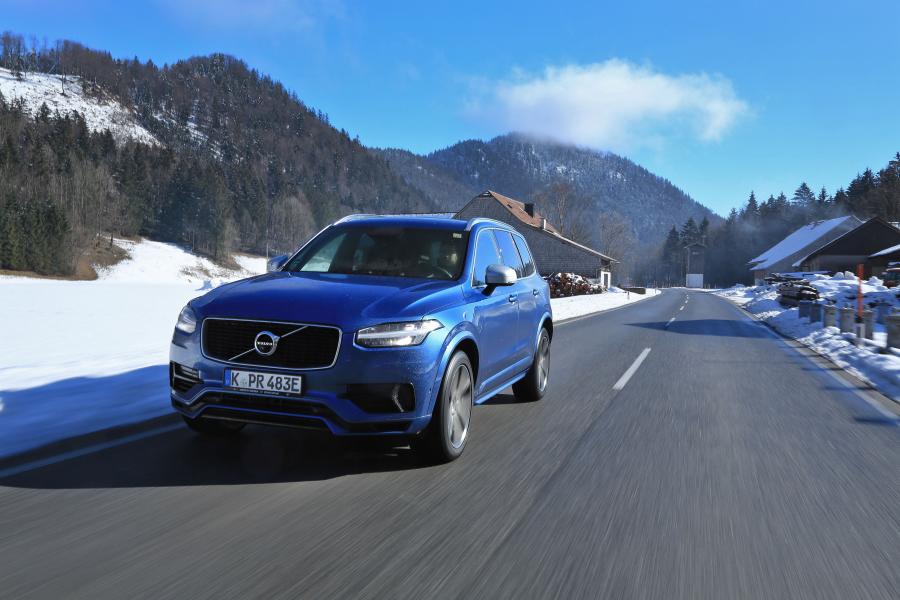  Volvo XC90 T8 R-Design 2016 года  (фото 20 из 32)